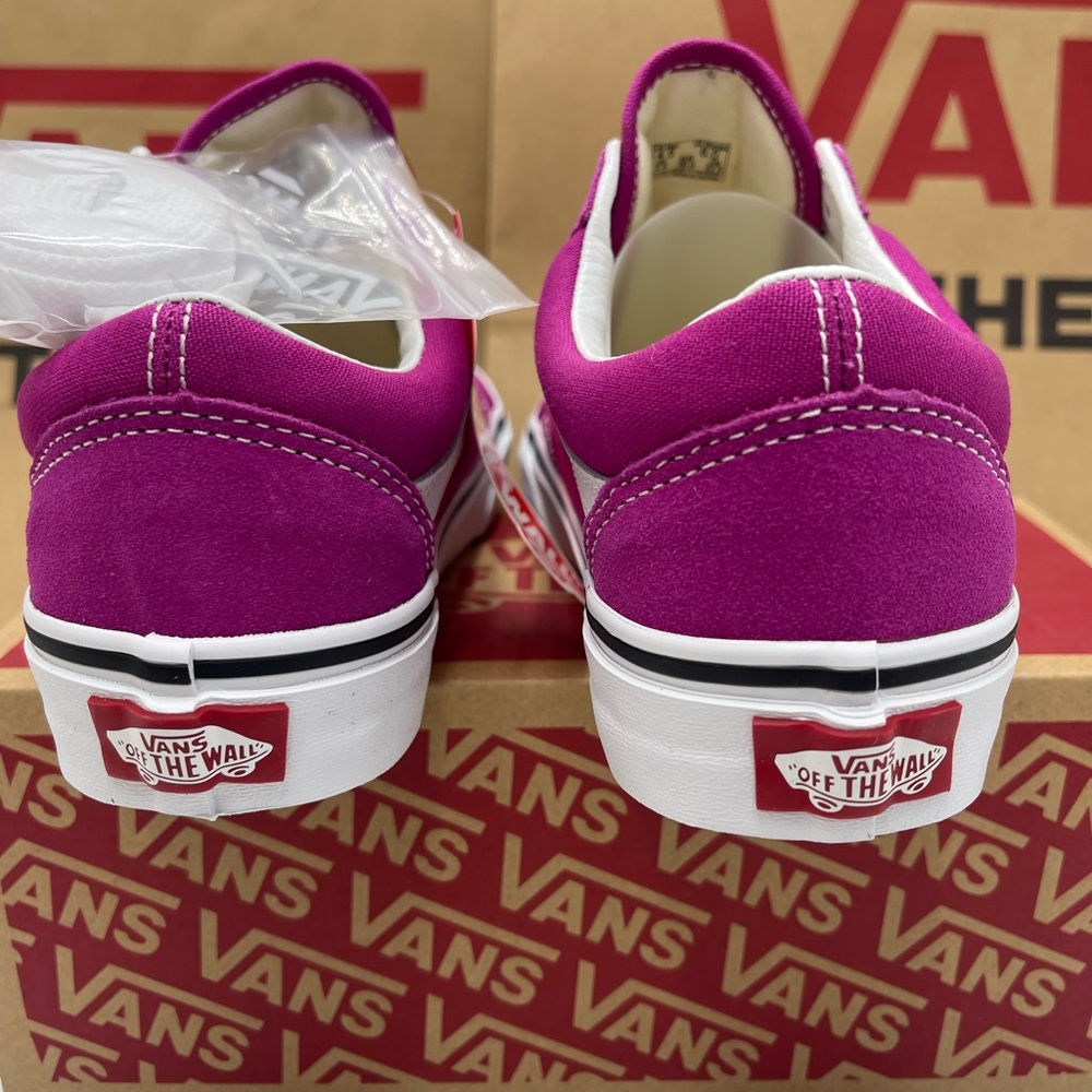 Vans Men’s Old Skool
Fuchsia Red/True White Sneakers 
VN0A5KRF8ZV - Picture 14 of 16